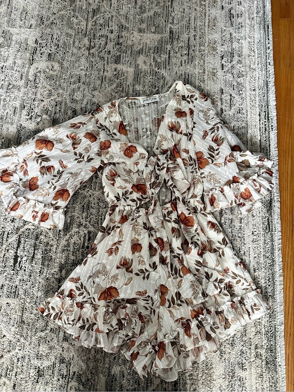 petal + pup Floral Mini romper in White & Orange Size 2 tie front